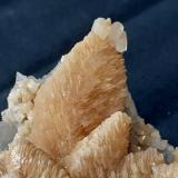 Siderite after Calcite, CalciteMina Yongping, Yongping, Yanshan, Prefectura Shangrao, Provincia Jiangxi, China8 x 5,5 cm (Author: Volkmar Stingl)