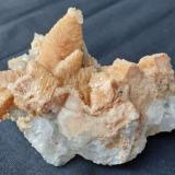 Siderite after Calcite, CalciteMina Yongping, Yongping, Yanshan, Prefectura Shangrao, Provincia Jiangxi, China8 x 5,5 cm (Author: Volkmar Stingl)