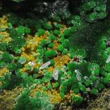 Malachite<br />Schlackental, bockswies veins, Oberschulenberg, Clausthal-Zellerfeld, Goslar District, Harz, Lower Saxony/Niedersachsen, Germany<br />FOV appr. 6 mm<br /> (Author: Rob Schnerr)