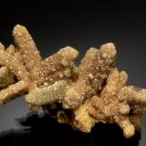 Siderite on QuartzMina Turt, Turt, Negresti-Oas, Montes Oas, Satu Mare, Rumanía3.0 x 3.0 x 6.0 cm (Author: Michael Shaw)