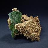 Ludlamite, Siderite, QuartzHuanuni Mine, Huanuni, Dalence Province, Oruro Department, Bolivia60 mm x 58 mm x 55 mm (Author: Don Lum)