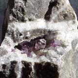 Fluorite, Calcite<br />Ungerhammerplatzl, Unterlaussa, Sankt Gallen, Liezen District, Styria/Steiermark, Austria<br />7 x 5 cm<br /> (Author: Volkmar Stingl)