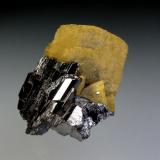 Ferberita, Siderita<br />Minas da Panasqueira, Aldeia de São Francisco de Assis, Covilhã, Castelo Branco, Cova da Beira, Centro, Portugal<br />4 x 4 cm.<br /> (Autor: Antonio P. López)
