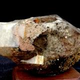 Cuarzo<br />Mina Caba Saco, Diamantina, Vale do Jequitinhonha, Minas Gerais, Brasil<br />12 x 6 x 5 cm<br /> (Autor: Anisio Claudio)