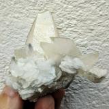 Calcita, Fluorita, BaritaEmilio Mine, Obdulia vein, Caravia mining area, La Rubiera, Loroñe, Colunga, Comarca de la Sidra, Principality of Asturias (Asturias), Spain6,5 x 6,0 cm. (Autor: Carles)