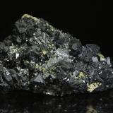 SphaleriteNoche Buena Mine, Noche Buena, Municipio Mazapil, Zacatecas, Mexico75 x 45 x 40 mm (Author: Rob Schnerr)