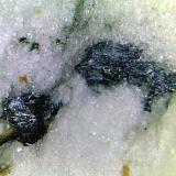 Jordanita<br />Cantera Lengenbach, Fäld, Valle Binn (Binntal), Wallis (Valais), Suiza<br />Campo de visión 5 mm.<br /> (Autor: Antonio P. López)