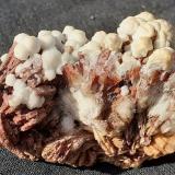 Baryte, Aragonite<br />Lavrion Mining District, Attikí (Attica) Prefecture, Greece<br />4 x 2,5 cm<br /> (Author: Volkmar Stingl)