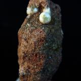 Fluorapatito, Calcita<br />Minas Nuestra Señora del Carmen, La Celia, Jumilla, Comarca Altiplano, Región de Murcia (Murcia), España<br />7 x 2 cm<br /> (Autor: Pedro Antonio)