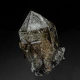 Quartz (variety smoky quartz), Calcite<br />Lowville, Lewis County, New York, USA<br />5.4 x 2.8 cm<br /> (Author: am mizunaka)