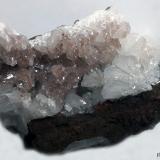 Hemimorfita<br />Mina Ojuela, Mapimí, Municipio Mapimí, Durango, México<br />70x40 mm<br /> (Autor: Joan Niella)