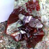 CinabrioMina El Entredicho, Almadenejos, Comarca Valle de Alcudia, Ciudad Real, Castilla-La Mancha, EspañaGrupo de cristales de 5 mm. (Autor: Antonio P. López)