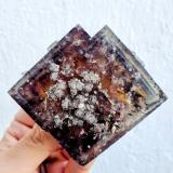 Fluorita, Cuarzo, Pirita, Calcita<br />El Hammam, Ait Mimoune, Provincia Khémisset, Región Rabat-Salé-Kénitra, Marruecos<br />6,0 x 5,5 x 4,0 cm.<br /> (Autor: Carles)