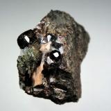 Andradita (Grupo Granate)<br />Minas de Cala, Cala, Comarca Sierra de Huelva, Huelva, Andalucía, España<br />5 x 4 cm.<br /> (Autor: Antonio P. López)