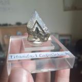 TitanitaSanto Antônio do Fanado, Capelinha, Vale do Jequitinhonha, Minas Gerais, Brasil2,7 cm x 2,0 cm x 1,5 cm (Autor: Vitor de Carvalho Maia)