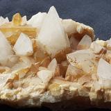 Quartz, Calcite<br />Fendels Gorge, Ried im Oberinntal, Landeck District, North Tyrol, Tyrol/Tirol, Austria<br />8 x 5 cm<br /> (Author: Volkmar Stingl)