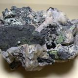 Polybasita, Cerusita, MalaquitaMiniera Montevecchio, Arbus, Provincia Medio Campidano, Cerdeña/Sardegna, Italia80 x 60 mm (Autor: Sante Celiberti)