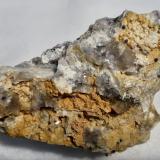 Fluorite, Quartz (variety chalcedony), Azurite<br />Yongping Mine, Yongping, Yanshan, Shangrao Prefecture, Jiangxi Province, China<br />9 x 6,5 cm<br /> (Author: Volkmar Stingl)