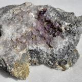Fluorite<br />Yongping Mine, Yongping, Yanshan, Shangrao Prefecture, Jiangxi Province, China<br />6 x 4,5 cm<br /> (Author: Volkmar Stingl)