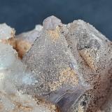 Fluorite, Quartz<br />Yongping Mine, Yongping, Yanshan, Shangrao Prefecture, Jiangxi Province, China<br />3,5 x 2,5 cm<br /> (Author: Volkmar Stingl)