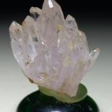 Quartz (variety rose quartz)<br />Pitorra claim, Alto da Pitorra, Laranjeiras, Galiléia, Vale do Rio Doce, Minas Gerais, Brazil<br />24 x 22 mm<br /> (Author: Sante Celiberti)