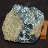 Cuarzo (variedad cuarzo azul)<br />Doleritas de Los Vives, Cerro del Agudo, Los Vives, Orihuela, Comarca Vega Baja del Segura, Alicante / Alacant, Comunidad Valenciana / Comunitat Valenciana, España<br />5.5 x 5 cm<br /> (Autor: Pedro Antonio)