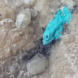 Calcite, Malachite<br />Ringenwechsel Mining District, Troi, District Schwaz, Inn Valley, North Tyrol, Tyrol/Tirol, Austria<br />FoV ca. 2 x 1,5 cm<br /> (Author: Volkmar Stingl)