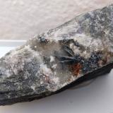 Stibnita (Estibina)Nazarena Mines, Almuradiel, Mancomunidad Manserja, Ciudad Real, Castilla-La Mancha, Spain7,5 x 5,0 x 2,5 cm. (Autor: Carles)
