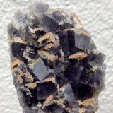 Fluorita, Cuarzo<br />Mina Matagalls (Minas de Sant Marçal), Sant Marçal, Viladrau, Comarca Osona, Gerona / Girona, Cataluña / Catalunya, España<br />5,1 x 4,0 x 2,3 cm.<br /> (Autor: Carles)