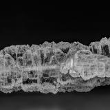 Quartz<br />Tole, Wana, South Waziristan, Khyber Pakhtunkhwa Province, Pakistan<br />19.7 x 5.0 cm<br /> (Author: am mizunaka)