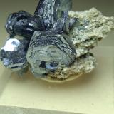 Hematites<br />Monte Cervandone, Alpe Devero, Baceno, Valle Ossola, Provincia Verbano-Cusio-Ossola, Piamonte (Piemonte), Italia<br />30 x 22 mm<br /> (Autor: Sante Celiberti)