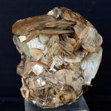 Moscovita (Grupo Mica)<br />Brasil<br />7.5 x 6.5 cm<br /> (Autor: Pedro Antonio)