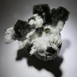 Fluorapatito.<br />Mina Sapo, Ferruginha, Conselheiro Pena, Vale do Rio Doce, Minas Gerais, Brasil<br />65x50 mm.<br /> (Autor: Jesus Franquesa Baucells)