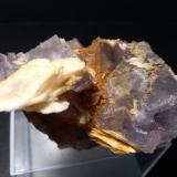 Fluorite, BaryteZona minera de Berbes, Berbes, Ribadesella, Comarca Oriente, Principado de Asturias (Asturias), España88 x 67 mm (Author: Sante Celiberti)