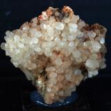 Calcita<br />Cantera de Áridos, Sierra de Segària, Ondara, Comarca Marina Alta, Alicante / Alacant, Comunidad Valenciana / Comunitat Valenciana, España<br />5 x 4 cm<br /> (Autor: Pedro Antonio)