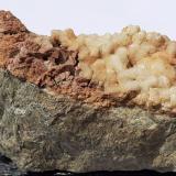 Calcite on Siderite<br />Fendels Gorge, Ried im Oberinntal, Landeck District, North Tyrol, Tyrol/Tirol, Austria<br />8 x 2,5 cm<br /> (Author: Volkmar Stingl)