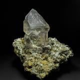 Quartz (variety smoky quartz), Muscovite, Calcite, Rutile<br />Rist Mine, Hiddenite, Alexander County, North Carolina, USA<br />9.2 x 8.9 cm<br /> (Author: am mizunaka)