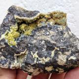 Smithsonita, Calcita, EsfaleritaReocín Mine, Reocín, Comarca Saja-Nansa, Cantabria, Spain9,7 x 6,0 x 4,5 cm. (Autor: Carles)