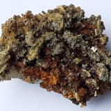 Wulfenite, MimetiteMina Ojuela, Mapimí, Municipio Mapimí, Durango, México5 x 3 cm (Author: Volkmar Stingl)