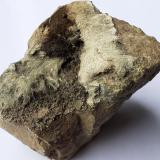 Epidote, Actinolite (variety Byssolite)<br />Knappenwand, Knappenwand area, Untersulzbach Valley, Hohe Tauern, Salzburg, Austria<br />6 x 5,5 cm<br /> (Author: Volkmar Stingl)