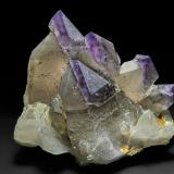 Quartz (variety amethyst), Quartz (variety smoky quartz)<br />Eonyang, Gyeongsangnam-do, South Korea<br />8.4 x 7.4 cm<br /> (Author: am mizunaka)