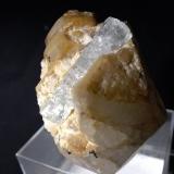 Beryl (variety aquamarine), Quartz<br />Shigar Valley, Shigar District, Gilgit-Baltistan (Northern Areas), Pakistan<br />74 x 70 mm<br /> (Author: Sante Celiberti)