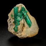 Beryl (variety emerald)<br />Panjshir Province, Afghanistan<br />40x45x29mm, largest xl=32mm<br /> (Author: Fiebre Verde)