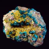 Dioptasa, Piromorfita, Mimetita<br />Mindouli, Distrito Mindouli, Departamento Pool, República del Congo<br />6 x 6 cm<br /> (Autor: Antonio P. López)