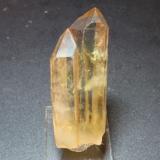 Cuarzo (variedad citrino)<br />Madagascar<br />30x80 mm<br /> (Autor: Ignacio)