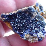 Azurita, MimetitaBou Bekker, Distrito Touissit, Provincia Jerada, Región Oriental, Marruecos6 x 4 cm. (Autor: javier ruiz martin)