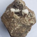 Aragonite, Baryte<br />Magnesite deposit, Bürglkopf, Hochfilzen, Kitzbühel District, North Tyrol, Tyrol/Tirol, Austria<br />6,5 x 5,5 cm<br /> (Author: Volkmar Stingl)