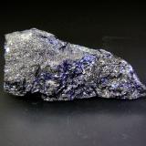 Holmquistita<br />Mina North American Lithium, La Corne, Abitibi RCM, Abitibi-Témiscamingue, Québec, Canadá<br />5 x 2 cm.<br /> (Autor: Antonio P. López)