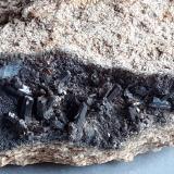 Descloizite, Wulfenite<br />San Antonio de Padua Mine, Albuñuelas, Comarca Valle de Lecrín, Granada, Andalusia, Spain<br />4 x 4 cm<br /> (Author: Volkmar Stingl)