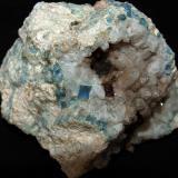 Fluorapatito<br />Corta Alberto, La Fregeneda, Comarca El Abandego, Salamanca, Castilla y León, España<br />5 x 6.5 cn<br /> (Autor: Pedro Antonio)